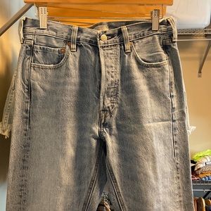 LEVIS ALTERED 501 SKINNY JEANS
